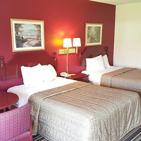 Red Carpet Inn & Suites Carneys Point/Wilmington Экстерьер фото