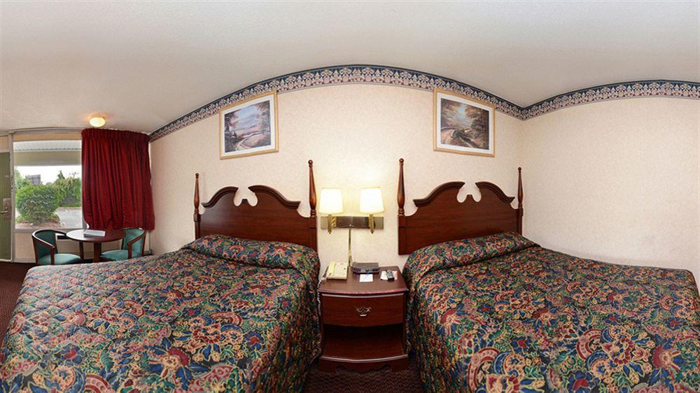 Red Carpet Inn & Suites Carneys Point/Wilmington Экстерьер фото