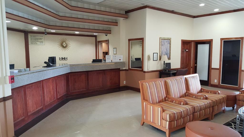 Red Carpet Inn & Suites Carneys Point/Wilmington Экстерьер фото