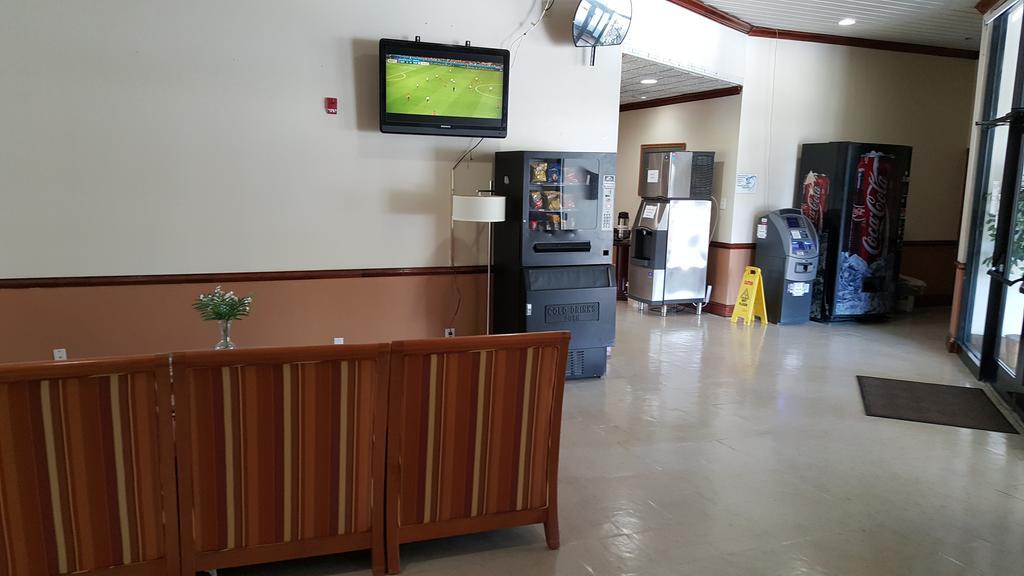 Red Carpet Inn & Suites Carneys Point/Wilmington Экстерьер фото