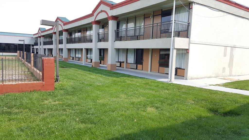 Red Carpet Inn & Suites Carneys Point/Wilmington Экстерьер фото
