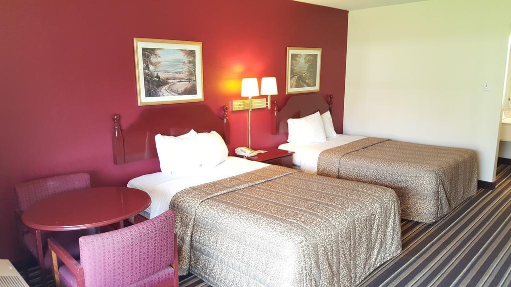 Red Carpet Inn & Suites Carneys Point/Wilmington Экстерьер фото